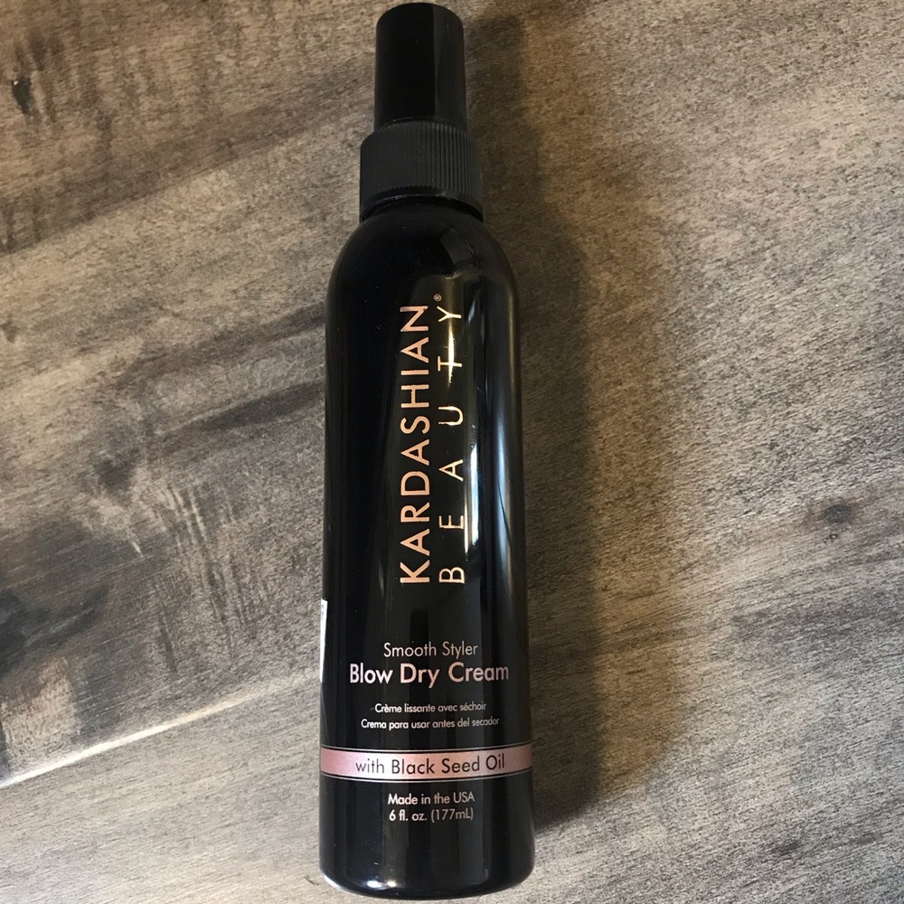 Kardashian Beauty Smooth Styler Blow Dry Cream